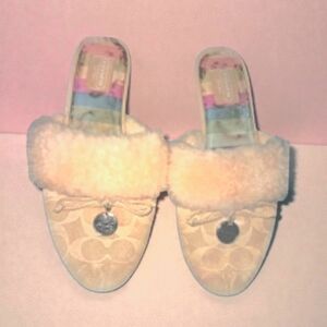 Coach Carra Signature Shearling Suede Slippers Sand Beige Sz9